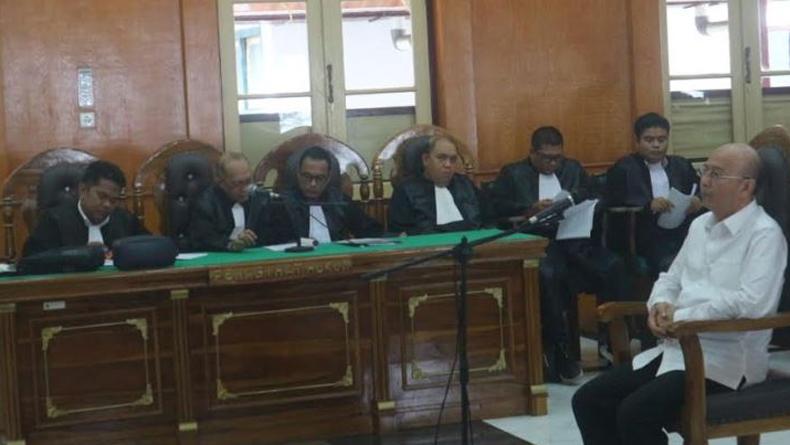 Dzulmi Eldin Didakwa Terima Suap Rp2,1 M dalam Sidang Perdana di PN Medan