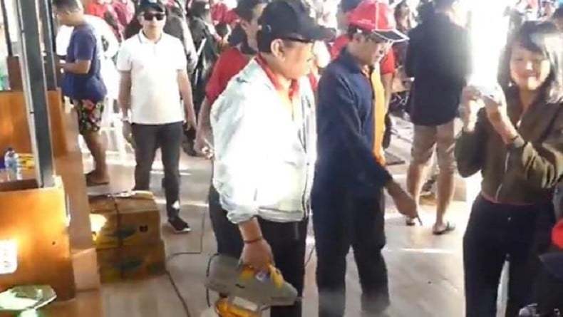 Serius Cegah Virus Korona, Pemprov Bali Semprot Pelabuhan dengan Disinfektan