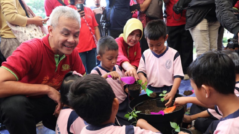 Trik Ganjar Pranowo Tingkatkan Gizi di Jateng: Orang Tua Ajak Anak