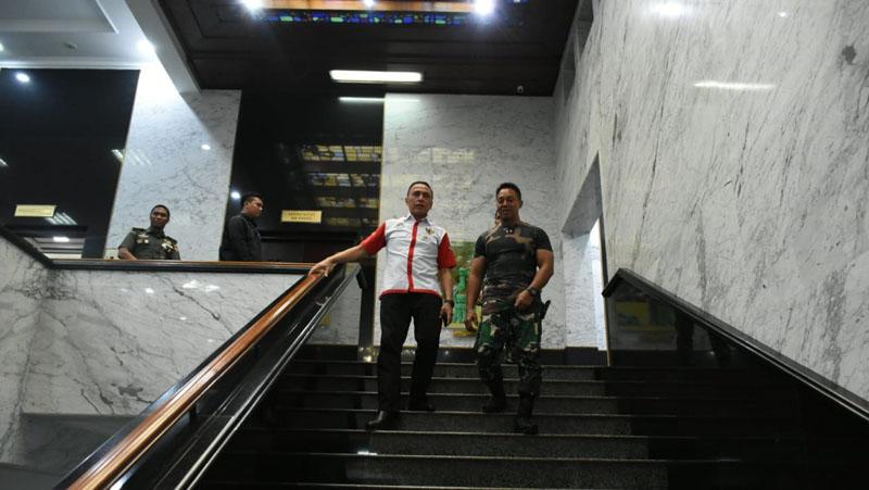 Ini Pesan KSAD Jenderal TNI Andika Perkasa kepada Ketum PSSI Mochamad Iriawan  - Bagian 8