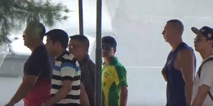 Kapal Viking Sun di Zona Karantina, Penumpang Diangkut Tender Boat ke Pelabuhan Benoa