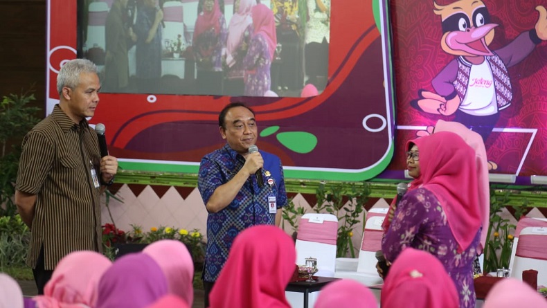 Ganjar Pranowo Temukan Emak-Emak Penunggak Pajak hingga 4 Tahun