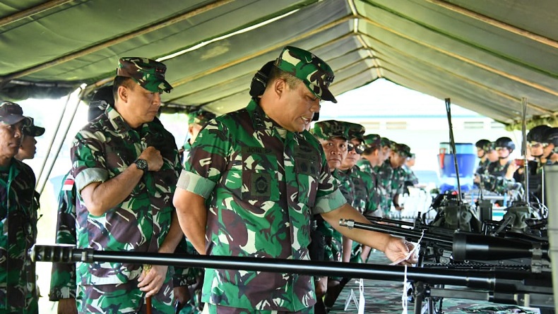 title Kasum TNI Cek Kesiapan Satgas Pamtas Mobile Yonif Raider 900/SBW di Buleleng Kasum TNI Cek Kesiapan Satgas Pamtas Mobile Yonif Raider 900/SBW di Buleleng