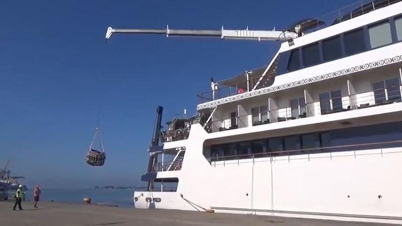 Negatif Virus Korona, Kapal Pesiar Australia Berlabuh di Makassar