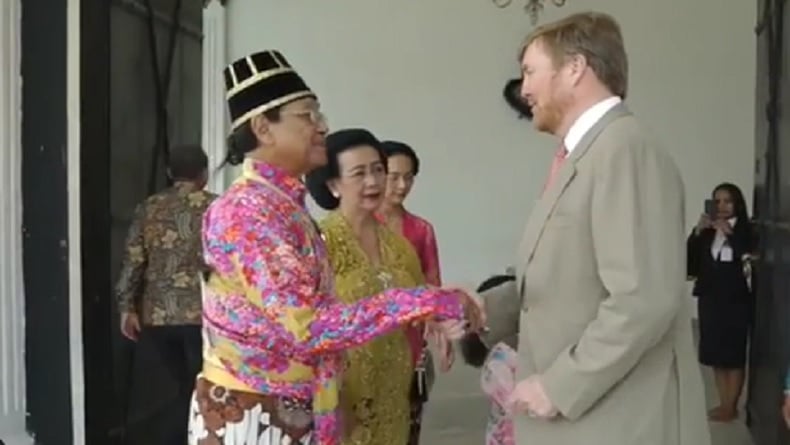 Foto Sri Sultan HB X dan Raja Belanda Jabat Tangan Ramai Komentar Netizen