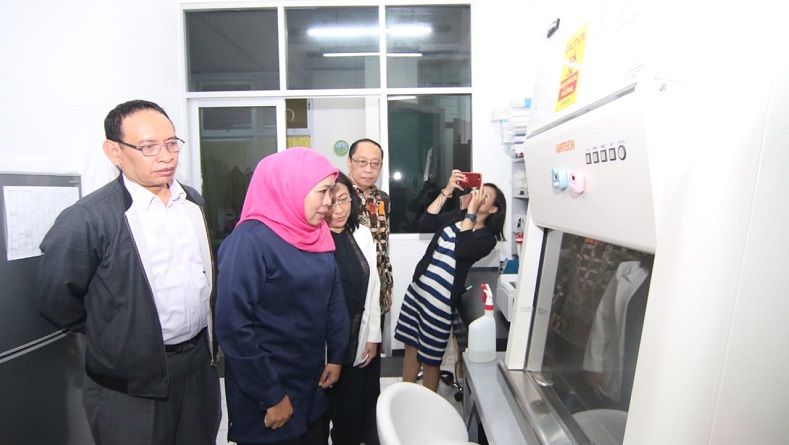 Waspada Virus Korona, Khofifah dan Forkopimda Jatim Pantau Kesiapan RS Unair