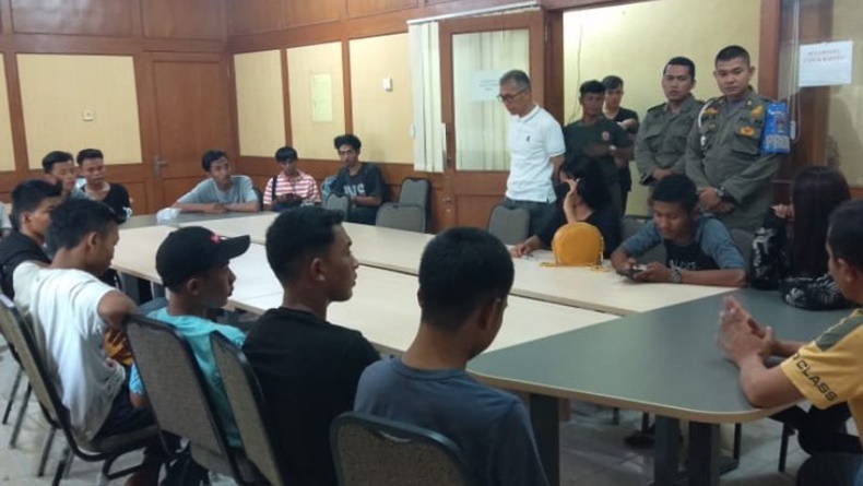Diduga Akan Tawuran, Puluhan Remaja di Padang Diciduk Satpol PP