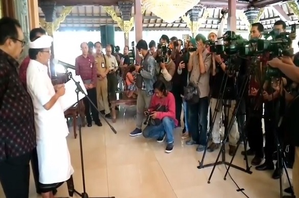 title Bali Tetapkan Status Siaga Penanggulangan Korona, Seluruh ASN Bekerja di Rumah Bali Tetapkan Status Siaga Penanggulangan Korona, Seluruh ASN Bekerja di Rumah