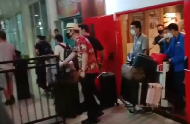 title DPRD Sultra Desak 49 TKA China Dipulangkan, Warga Resah Tertular Virus Korona DPRD Sultra Desak 49 TKA China Dipulangkan, Warga Resah Tertular Virus Korona