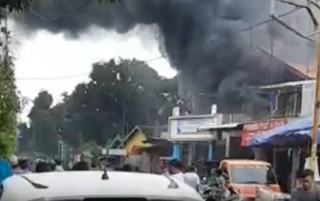 Pom Bensin Mini di Probolinggo Meledak dan Terbakar, 1 Orang Tewas, 10 Luka