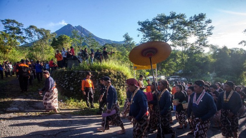 title Waspada Covid-19, Hiburan dalam Upacara Adat Labuhan Merapi Ditiadakan Waspada Covid-19, Hiburan dalam Upacara Adat Labuhan Merapi Ditiadakan