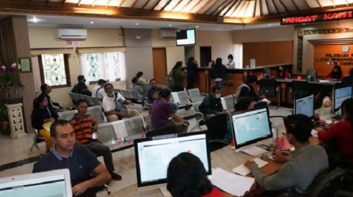 title Waspada Covid-19, Pemkot Denpasar Terapkan Social Distancing di Area Publik Waspada Covid-19, Pemkot Denpasar Terapkan Social Distancing di Area Publik
