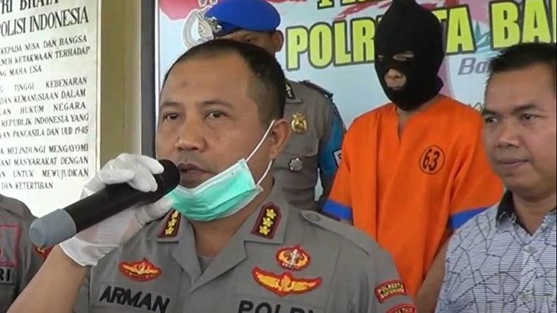 title Residivis di Banyuwangi Ditangkap karena Ganjal Mesin ATM dan Bobol Rekening Residivis di Banyuwangi Ditangkap karena Ganjal Mesin ATM dan Bobol Rekening