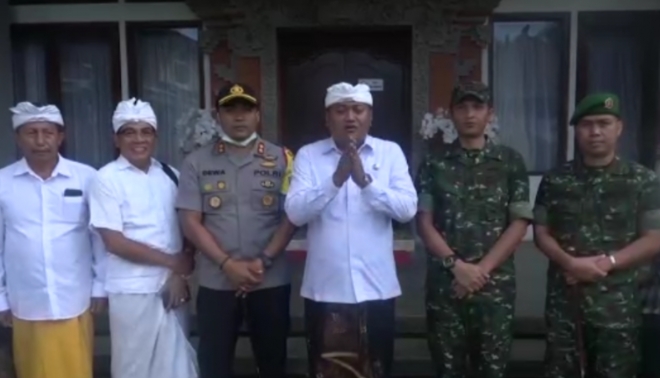 Bupati Gianyar Kerahkan Pecalang, Larang Warga Berkerumun Cegah Corona