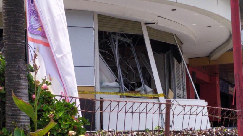 TKP Ledakan di Plaza Ramayana Medan Dipasang Garis Polisi