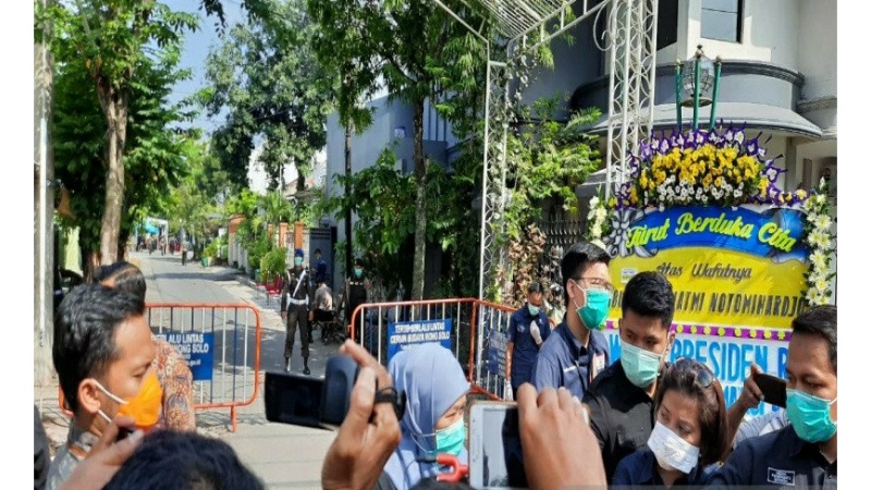 Ibunda Jokowi Meninggal, Gubernur Khofifah: Beliau Sosok Low Profile