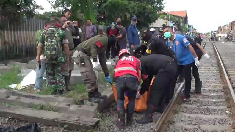 Bercanda saat Seberangi Rel, Laki-Laki di Surabaya Tewas Tersambar Kereta Api