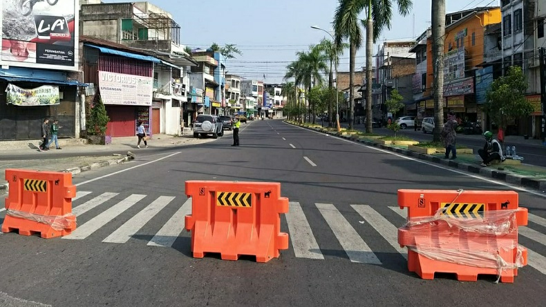 title Jalan di Medan Ditutup karena Corona, Sopir Angkot: Anak Istriku Gak Makan Jalan di Medan Ditutup karena Corona, Sopir Angkot: Anak Istriku Gak Makan