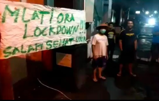 Puluhan Spanduk Lockdown di Yogyakarta Diturunkan Pengurus RT