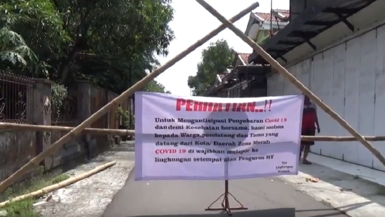 Tak Mau Kecolongan Pemudik dari Zona Merah Covid-19, Warga Sragen Blokade Jalan