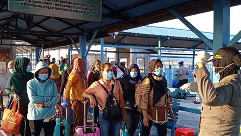 title Banyak TKI Pulang karena Malaysia Lockdown, ODP di Riau Tembus 10.000 Orang Banyak TKI Pulang karena Malaysia Lockdown, ODP di Riau Tembus 10.000 Orang