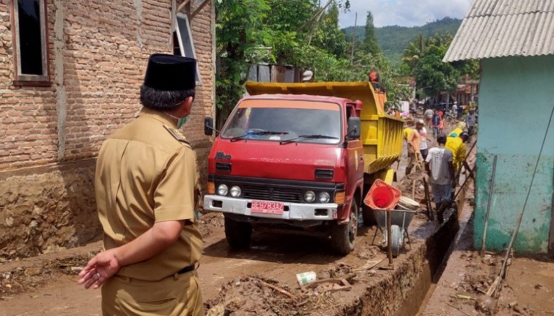 Banjir Bandang Terjang Ratusan Rumah di Bandarlampung, 1 Warga Tewas