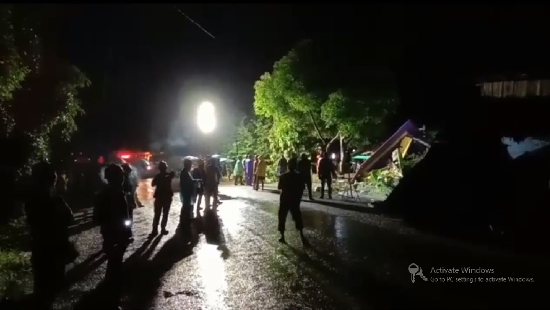 title Longsor di Luwu Timur, Kakek dan Cucu Tewas Tertimbun Material Lumpur Longsor di Luwu Timur, Kakek dan Cucu Tewas Tertimbun Material Lumpur