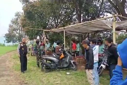 Lomba Burung di Parompong Bandung Barat Dibubarkan polisi