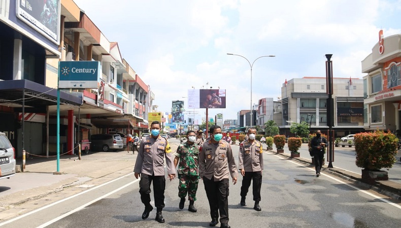 title Begini Penampakan Jalan Gajah Mada Pontianak setelah Mulai Ditutup Kamis Pagi Begini Penampakan Jalan Gajah Mada Pontianak setelah Mulai Ditutup Kamis Pagi