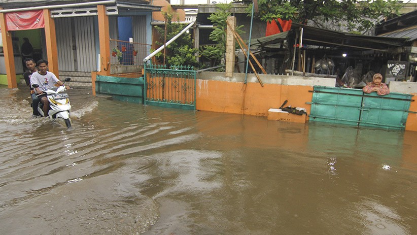 Hujan Deras, Kampung Panjang Citayam Terendam Banjir - Bagian 3