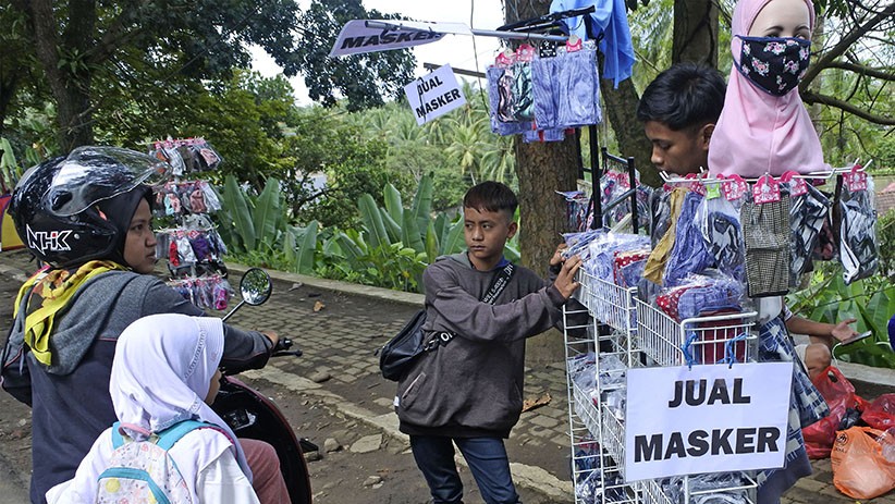 Masker Kain Buatan Penjahit Lokal Laris Manis di Tengah Pandemi COVID-19 - Bagian 2