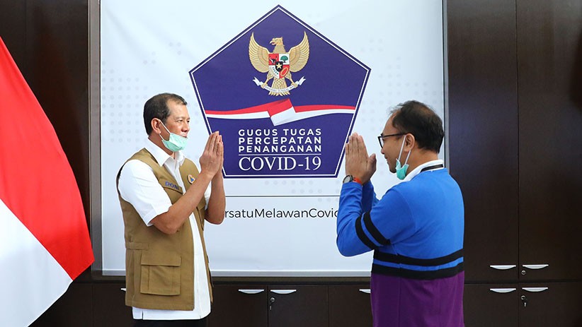 XL Axiata Serahkan Bantuan Rp10,8 Miliar untuk Penanganan COVID-19 di Indonesia - Bagian 3