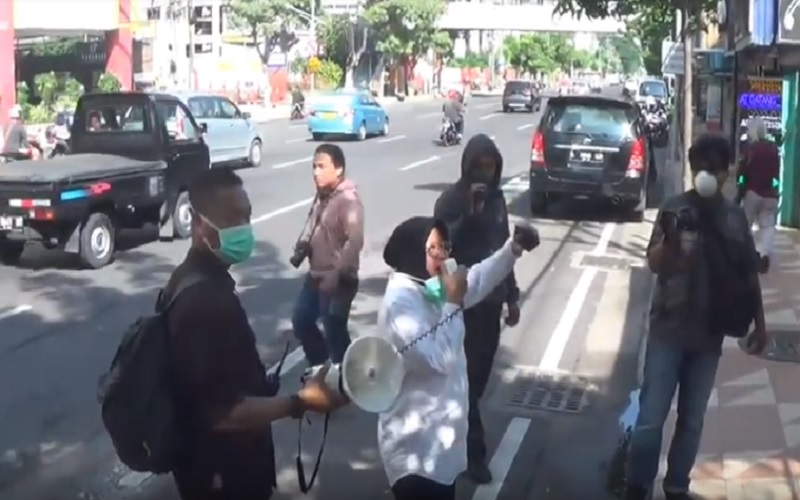 Banyak Kasus Corona Impor, Risma Minta Warga Luar Daerah Tak Masuk Surabaya