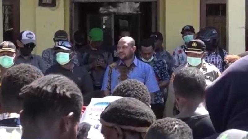 Puluhan Warga Heram Jayapura Demo Tolak Pemakaman Jenazah Covid-19 di TPU