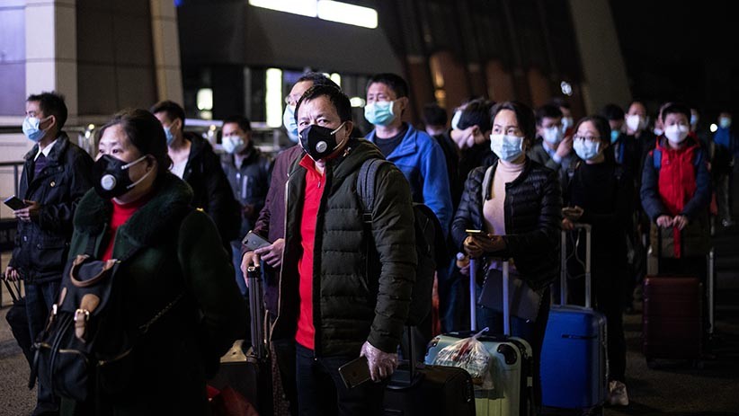 Ribuan Orang Berbondong-bondong Tinggalkan Wuhan setelah Lockdown Dicabut - Bagian 1