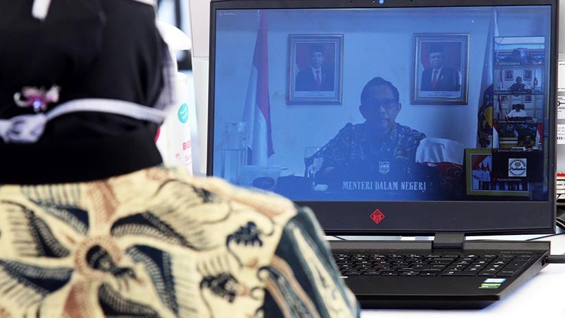 Bahas Penanganan Covid-19, Tri Rismaharini Teleconference dengan Tito Karnavian - Bagian 2