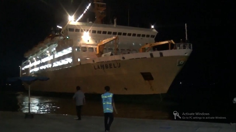 title 3 Petugas KM Lambelu Positif Corona, Kapal Dikarantina 2 Mil dari Pelabuhan Makassar 3 Petugas KM Lambelu Positif Corona, Kapal Dikarantina 2 Mil dari Pelabuhan Makassar