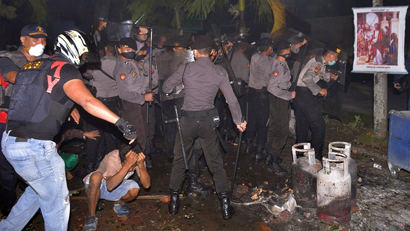 Foto Kerusuhan di Lapas Tuminiting Manado, Napi Narkoba Mengamuk Lawan Petugas - Bagian 2
