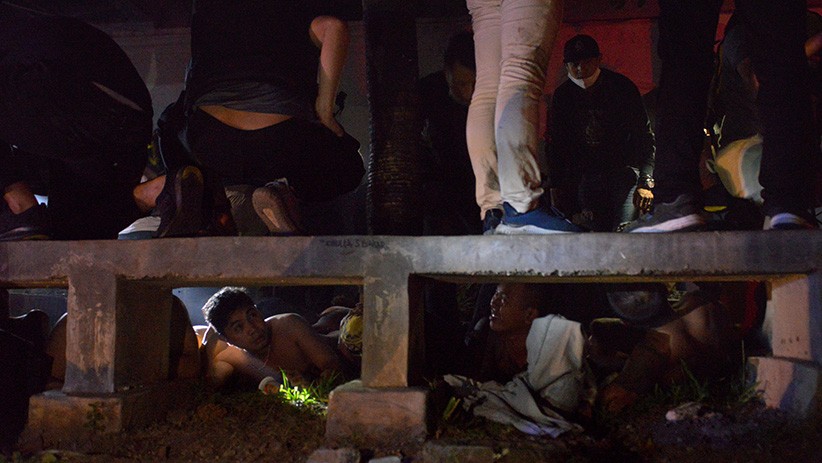 Foto Kerusuhan di Lapas Tuminiting Manado, Napi Narkoba Mengamuk Lawan Petugas - Bagian 3