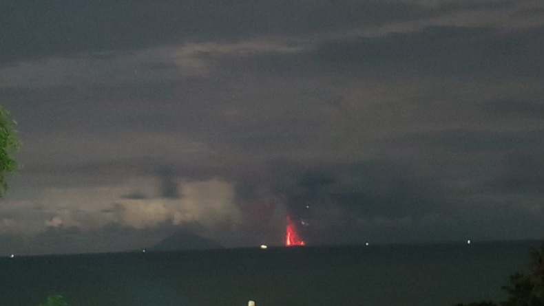 Letusan Gunung Anak Krakatau Berlangsung Sejak Jumat Malam hingga Sabtu Pagi
