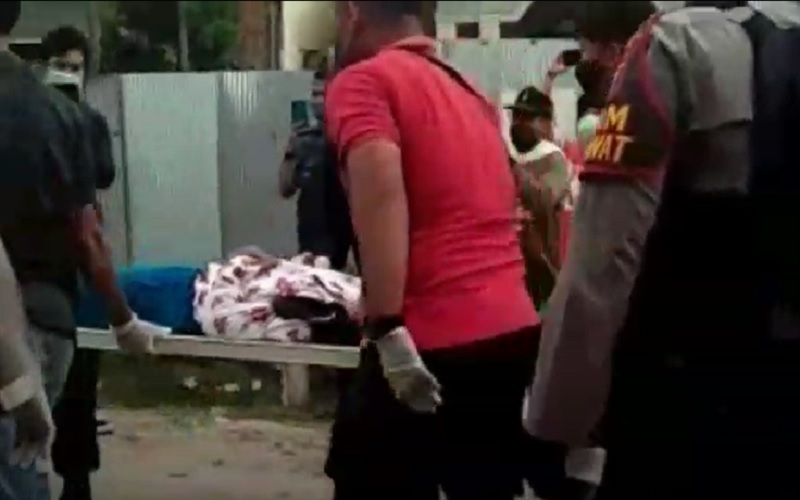 Geger Pengendara Motor Sesak Napas hingga Ambruk di Tengah Jalan