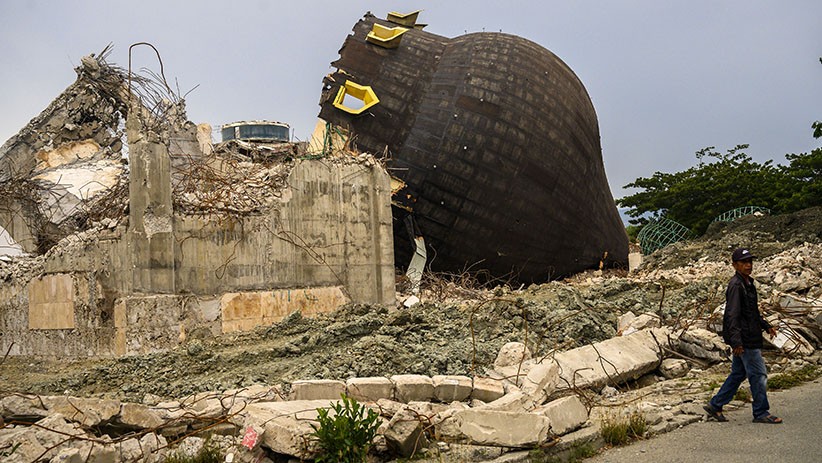 Rusak Berat akibat Gempa, Masjid Terbesar di Sulawesi Tengah Dibongkar - Bagian 2