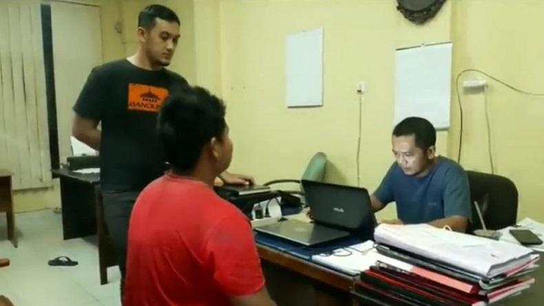 Tersangka Pembunuhan di Singkawang Dihajar Massa saat Ditangkap Polisi