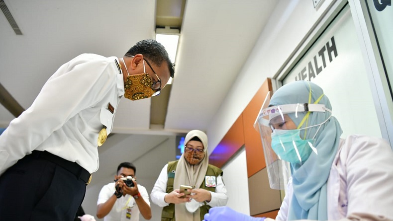 title Rapid Test Massal di Makassar dan Gowa, Gubernur Nurdin Abdullah: Satu Hari Selesai Rapid Test Massal di Makassar dan Gowa, Gubernur Nurdin Abdullah: Satu Hari Selesai