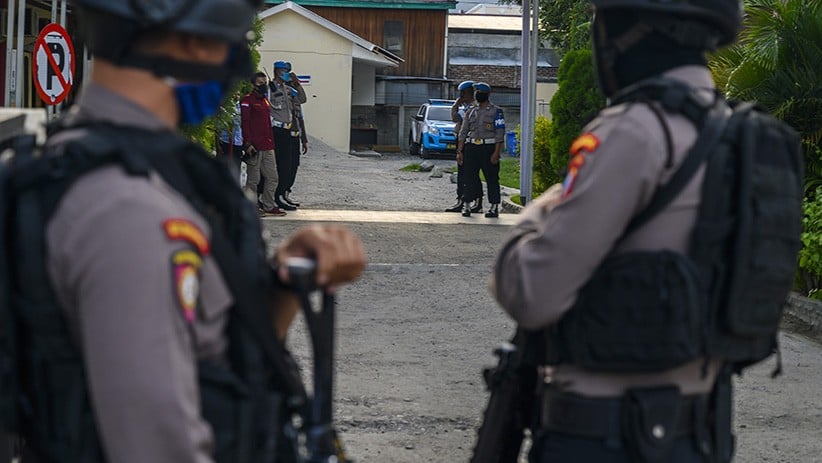 Autopsi 2 Anggota Mujahidin Indonesia Timur Dijaga Ketat Polisi - Bagian 2