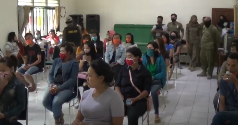 Nekat Layani Tamu,  15 Pemandu Karaoke di Lokalisasi Alaska Kendal Digaruk Satpol PP