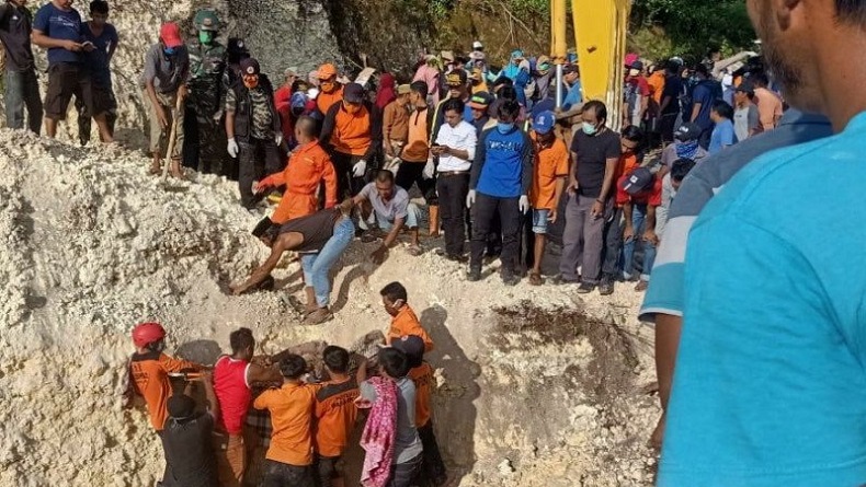 5 Warga Tertimpa Bukit Longsor di Bulukumba, 4 Ditemukan Tewas