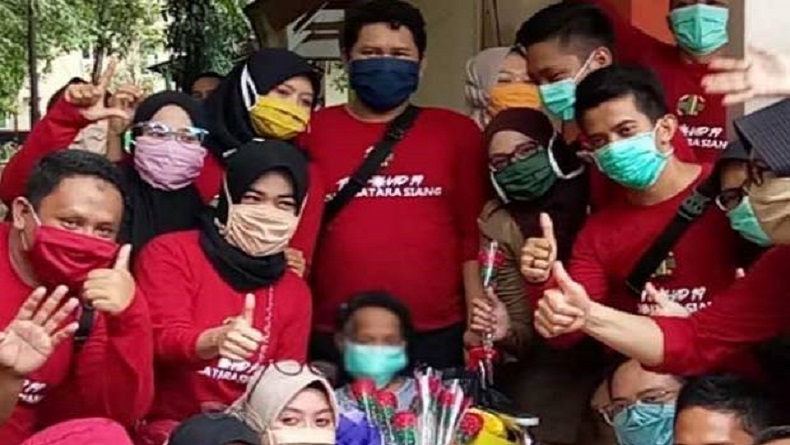Sembuh dari Covid-19, Nenek di Pangkep Disambut Tangis Haru Keluarga dan Warga