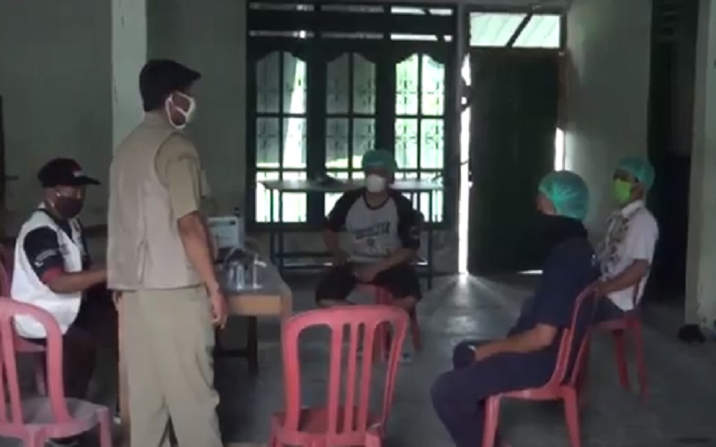 title Nekat Keluar saat Karantina, Pemudik Bandel di Sragen Digiring ke Rumah Berhantu Nekat Keluar saat Karantina, Pemudik Bandel di Sragen Digiring ke Rumah Berhantu