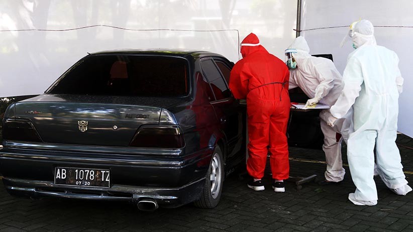 RS Husada Utama Surabaya Gelar Rapid Test Drive Thru - Bagian 5